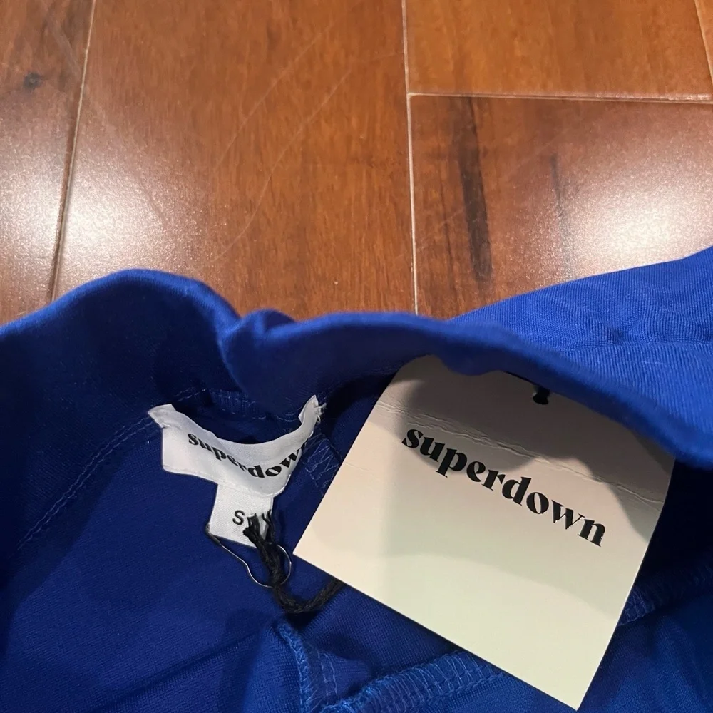 New NWT Superdown‎ Revolve Blue Biker Shorts Activewear Athleisure Size Small